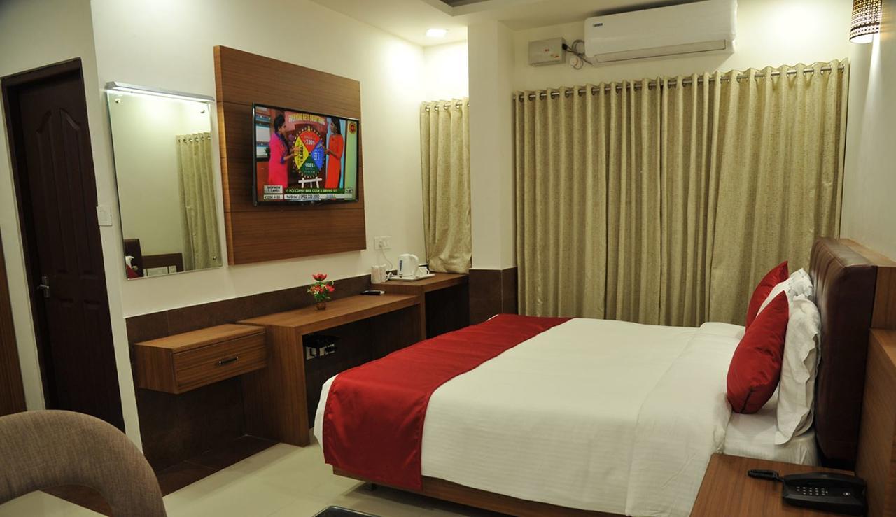 Hotel Soorya Castle Wayanad Esterno foto