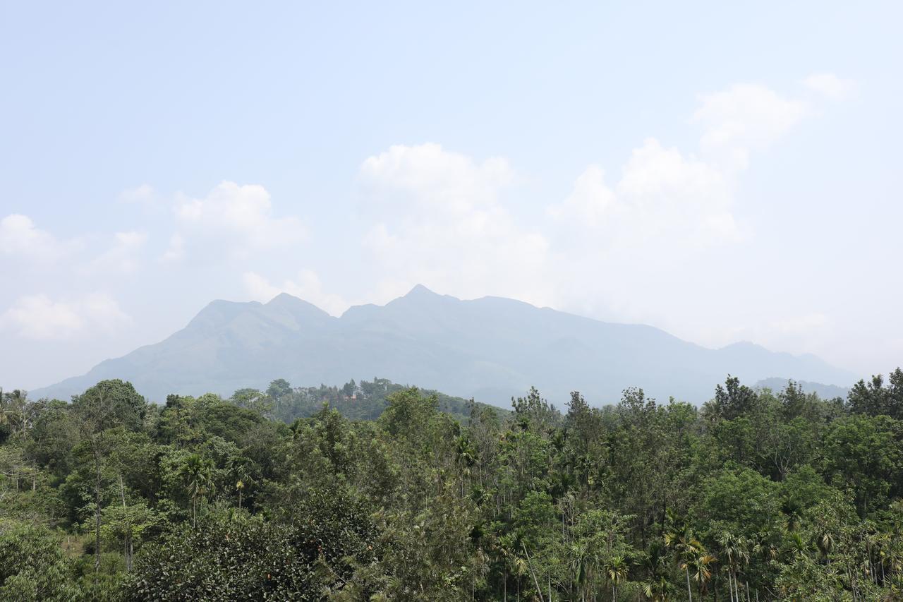 Hotel Soorya Castle Wayanad Esterno foto