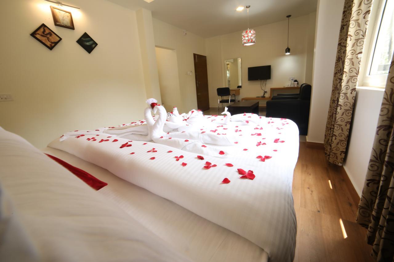 Hotel Soorya Castle Wayanad Esterno foto